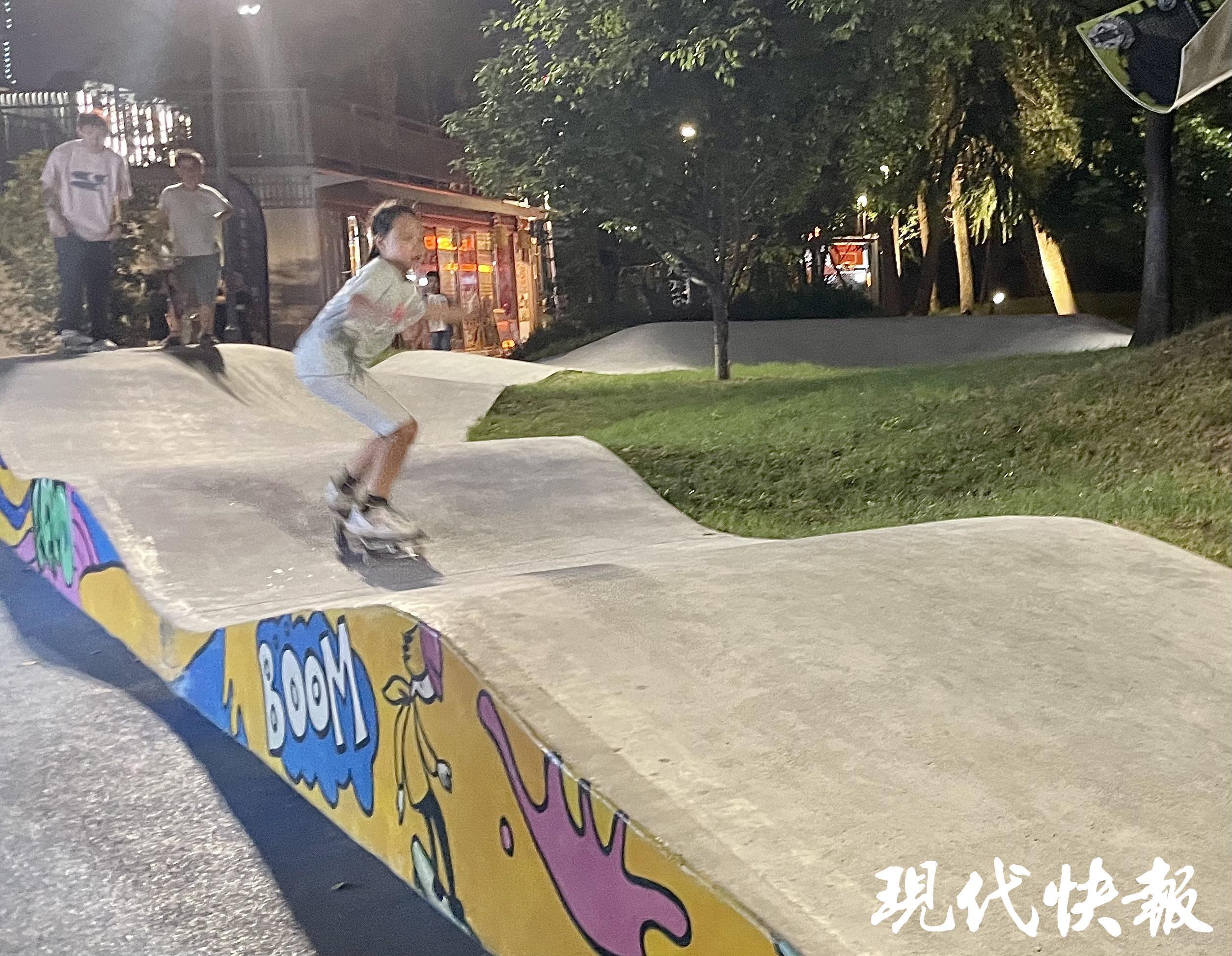 文华体会下载脉华章｜奥运刮起“潮玩”风体育文化的年轻态表达(图4)